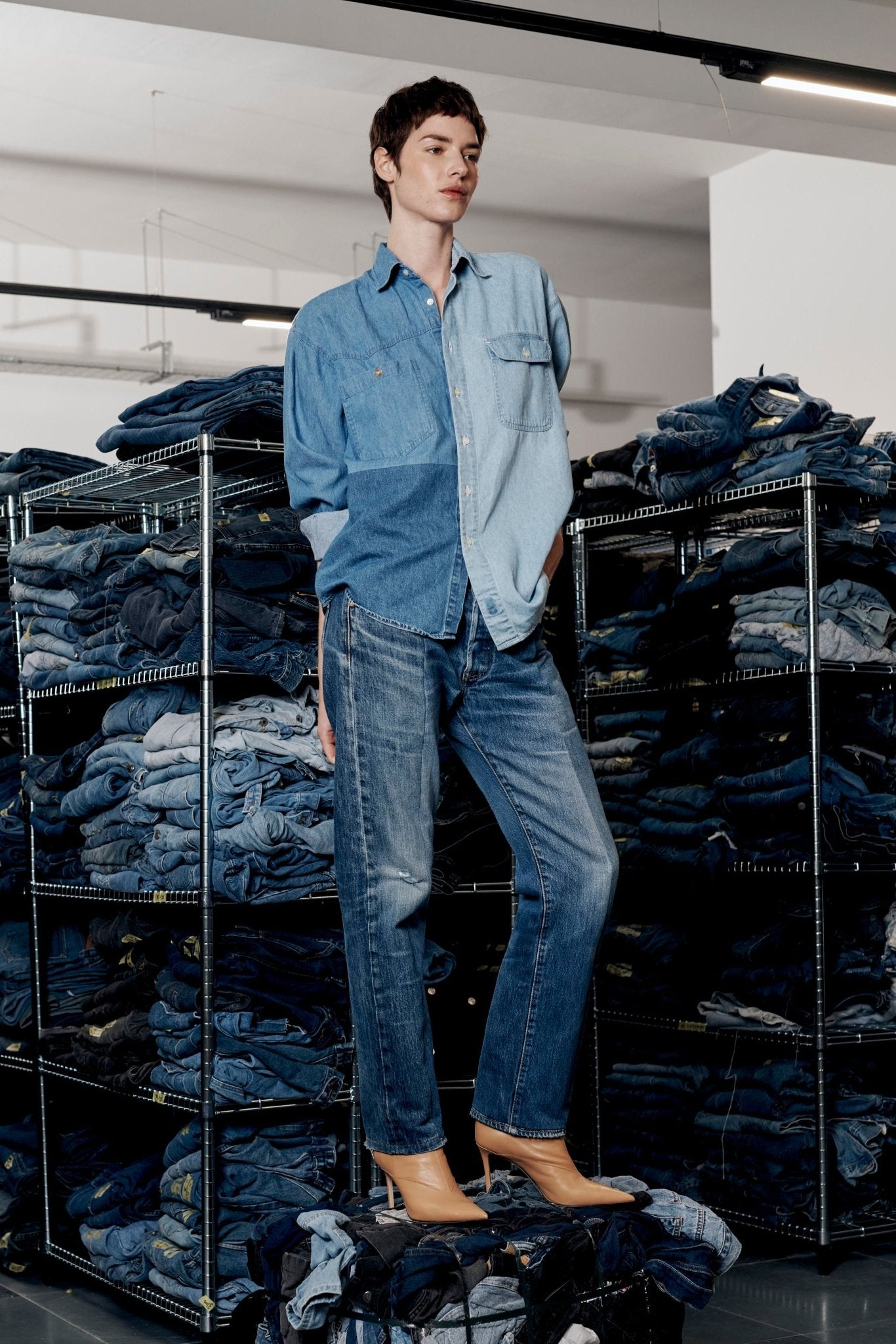 Stovepipe Jean Distressed Mid Blue - ELV Denim